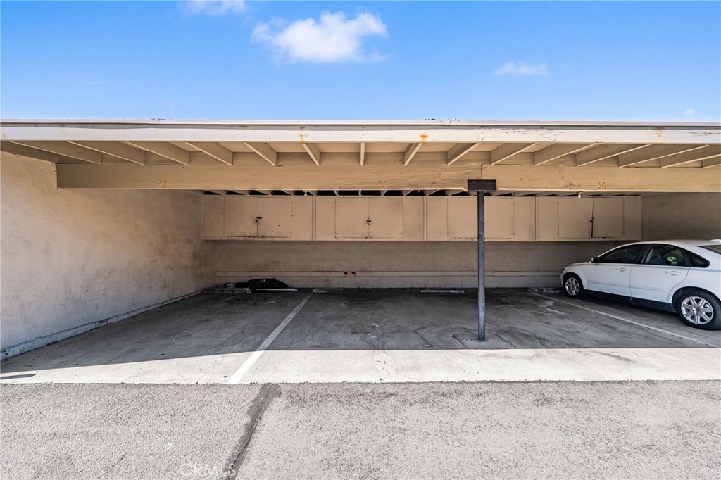 3139 E Chapman 3B