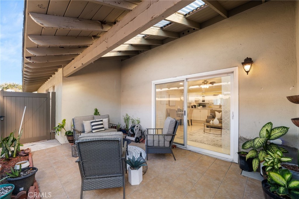 3139 E Chapman 3B