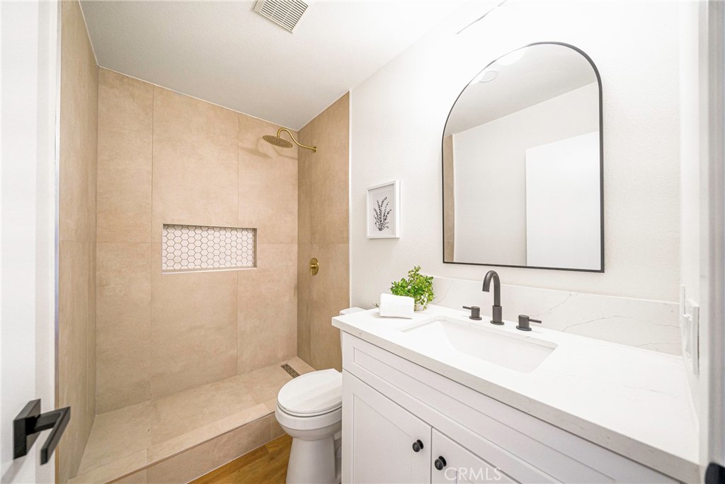 17729 Superior Street 47