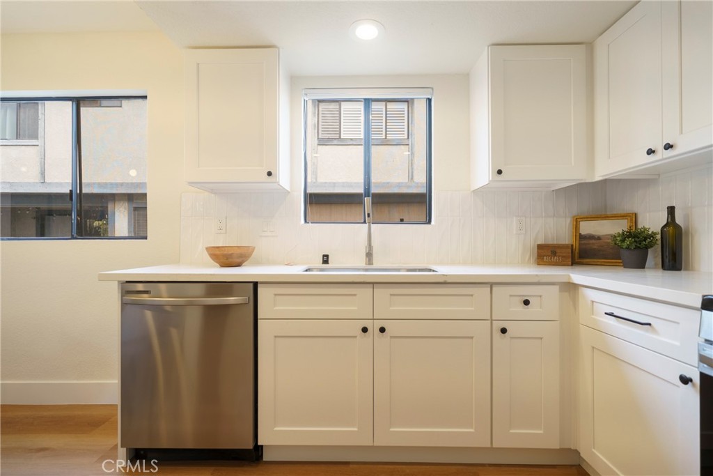 14927 Condon Avenue 4