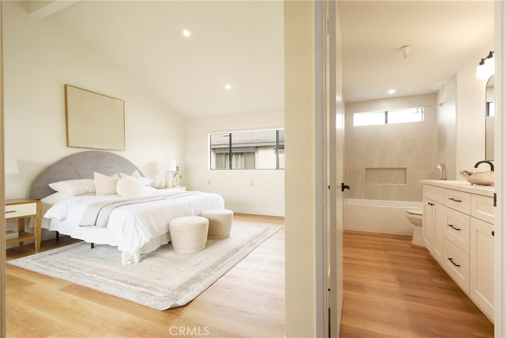 14927 Condon Avenue 4