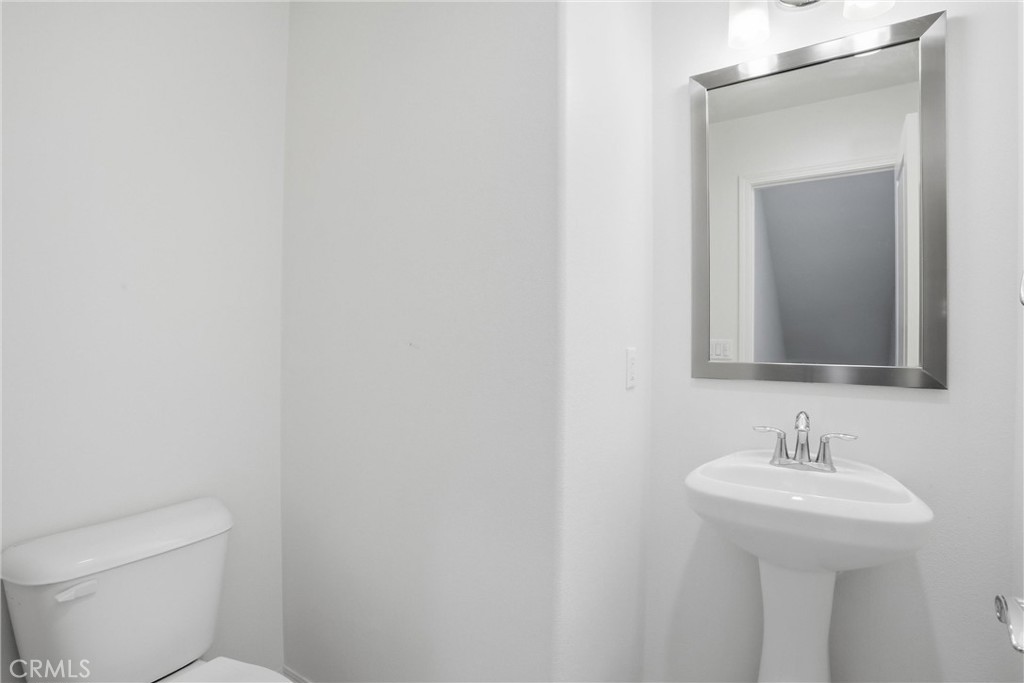 811 N Dalton Ave 105