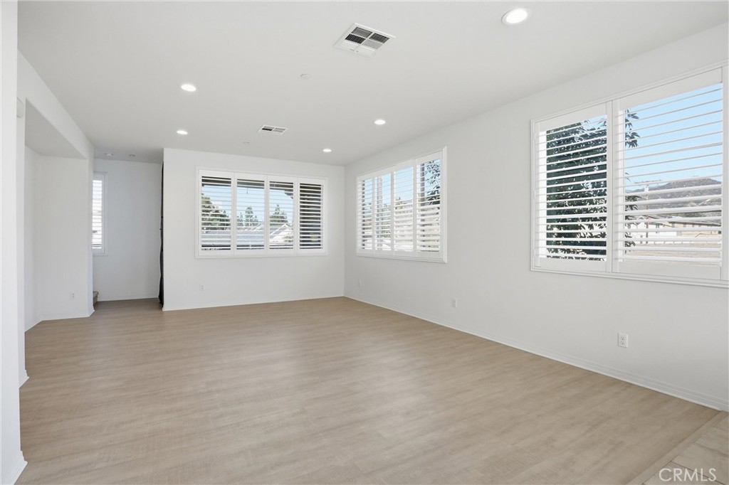 811 N Dalton Ave 105