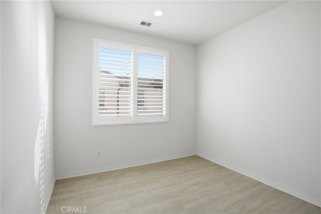 811 N Dalton Ave 105