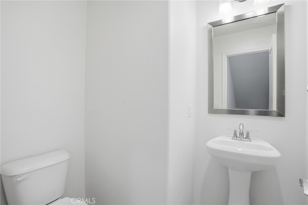 811 N Dalton Ave 105