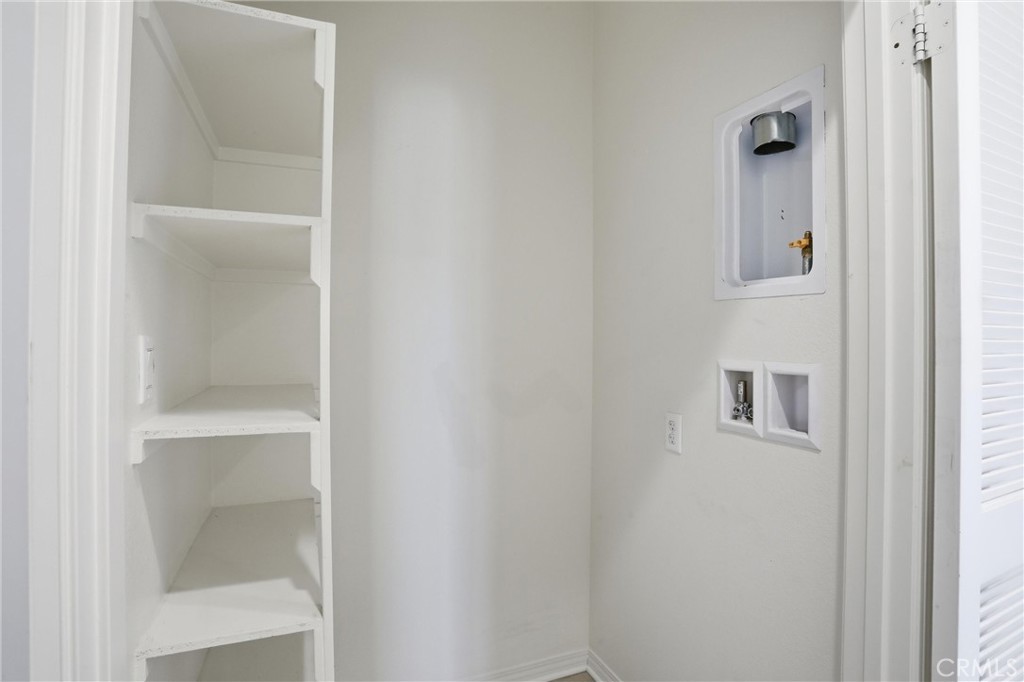 811 N Dalton Ave 105