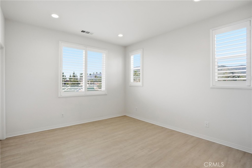 811 N Dalton Ave 105