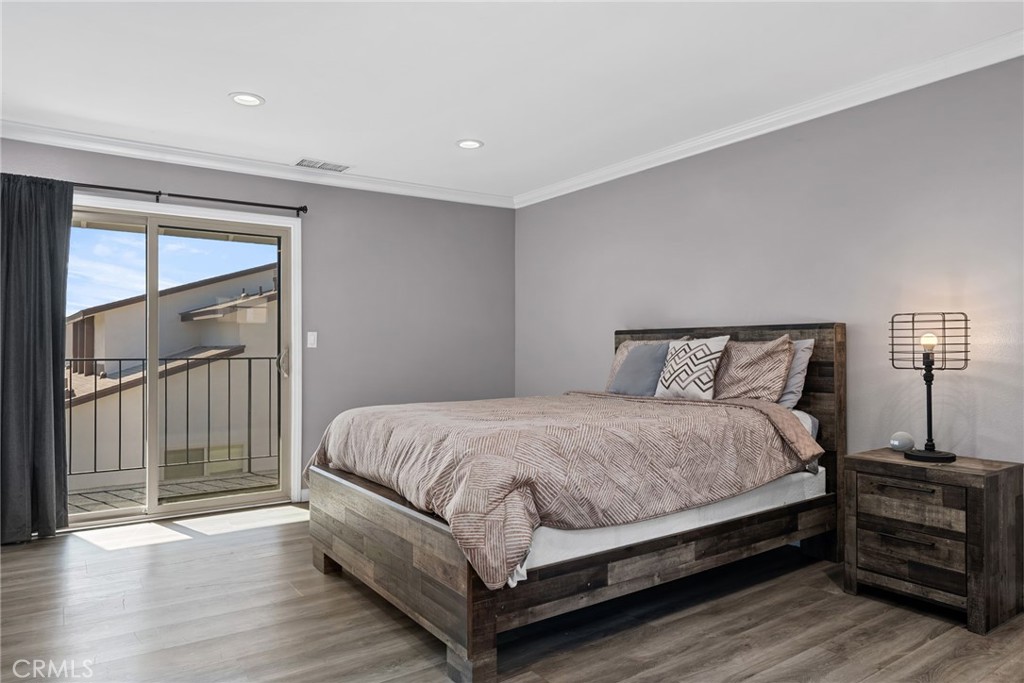 5523 Pioneer Boulevard