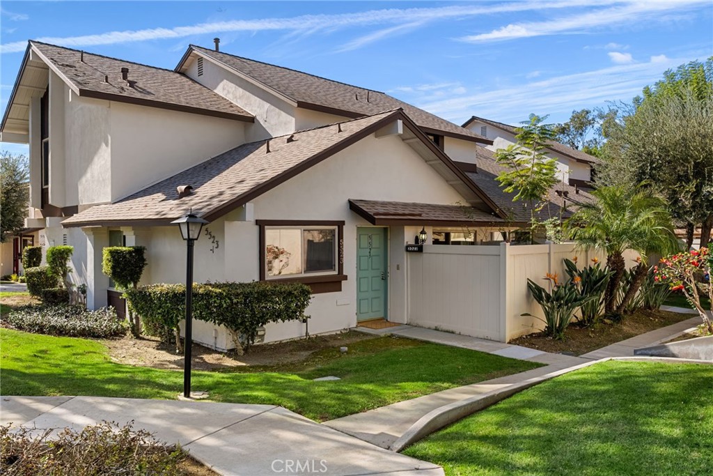 5523 Pioneer Boulevard