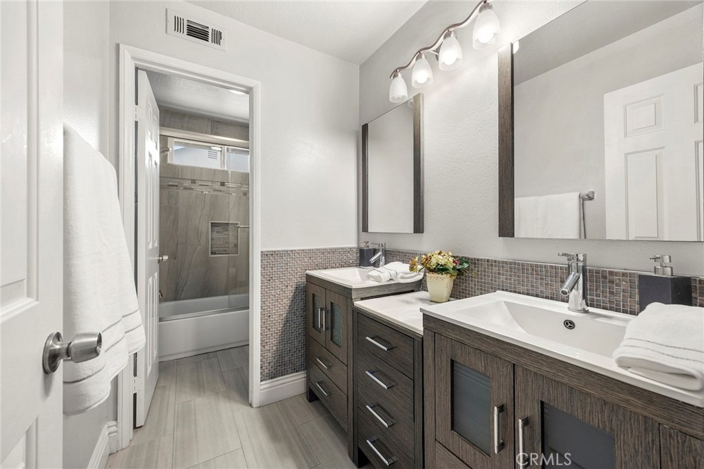 3000 S Sawgrass Court