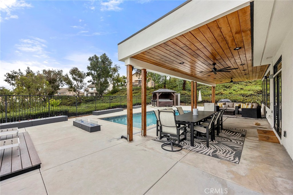 3000 S Sawgrass Court