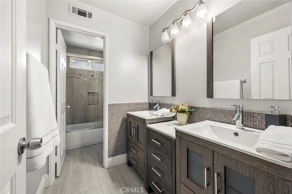 3000 S Sawgrass Court