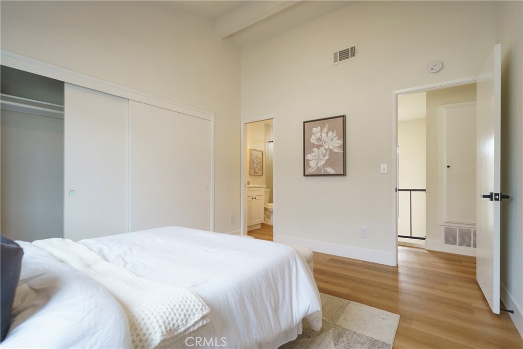 14927 Condon Avenue 4