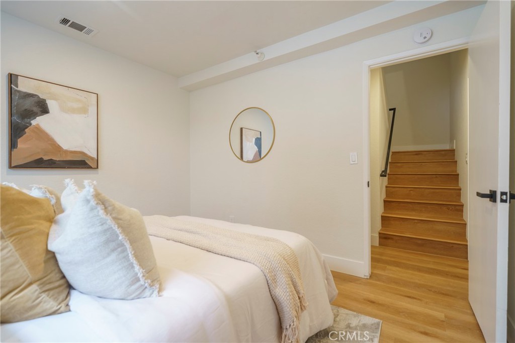 14927 Condon Avenue 4