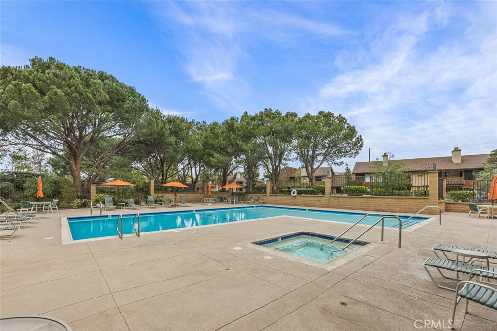 2504 E Willow Street 101