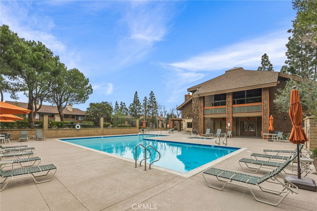 2504 E Willow Street 101