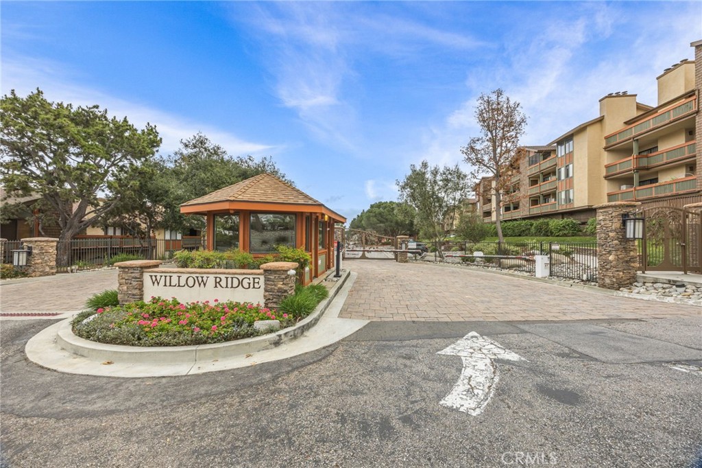 2504 E Willow Street 101