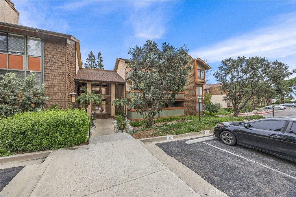 2504 E Willow Street 101