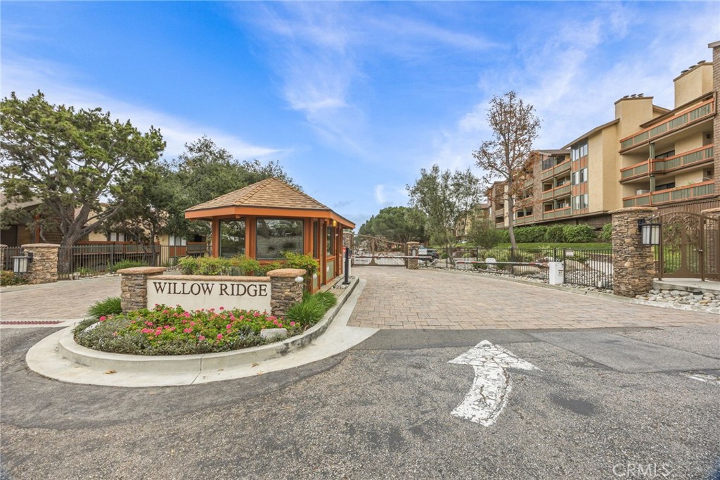 2504 E Willow Street 101