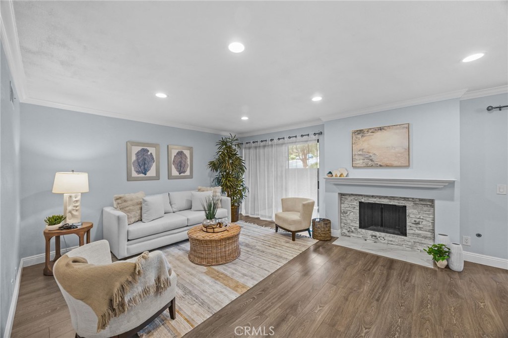 2504 E Willow Street 101