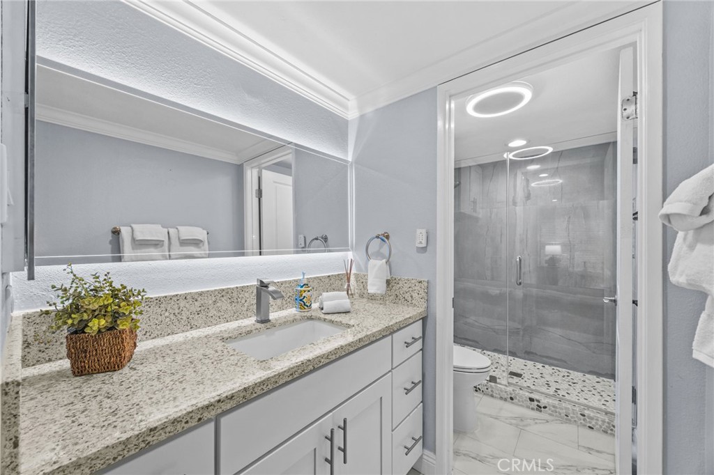 2504 E Willow Street 101