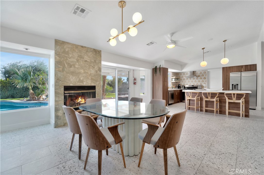 2280 Acacia W