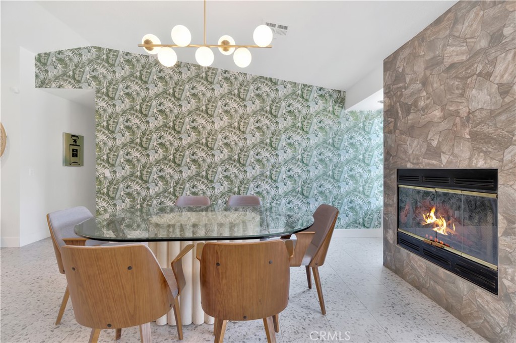 2280 Acacia W