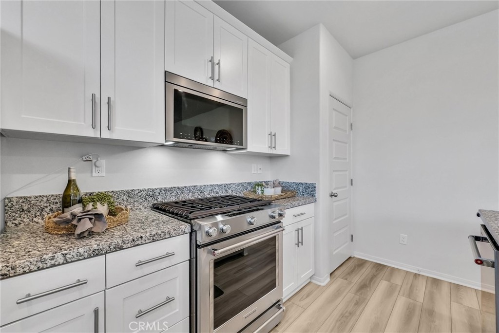 683 E Joseph Privado