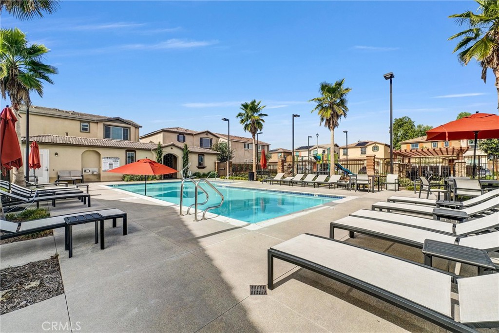 683 E Joseph Privado