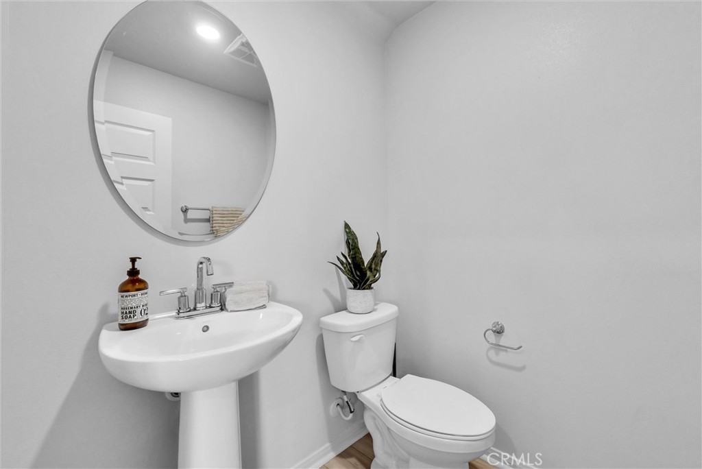 683 E Joseph Privado