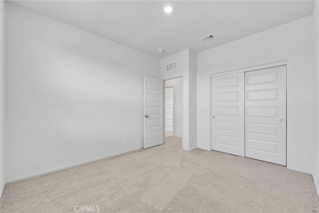 683 E Joseph Privado