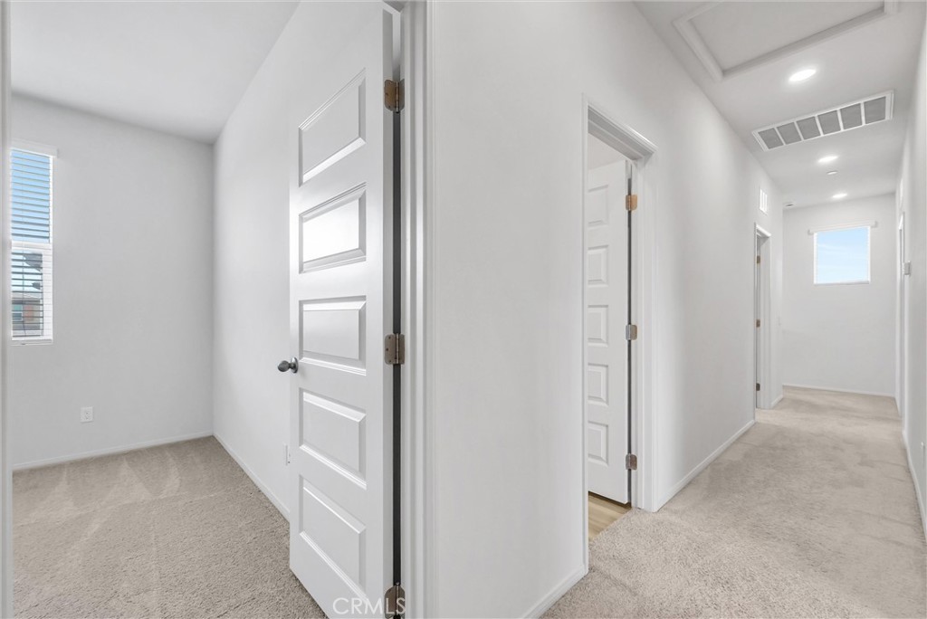 683 E Joseph Privado