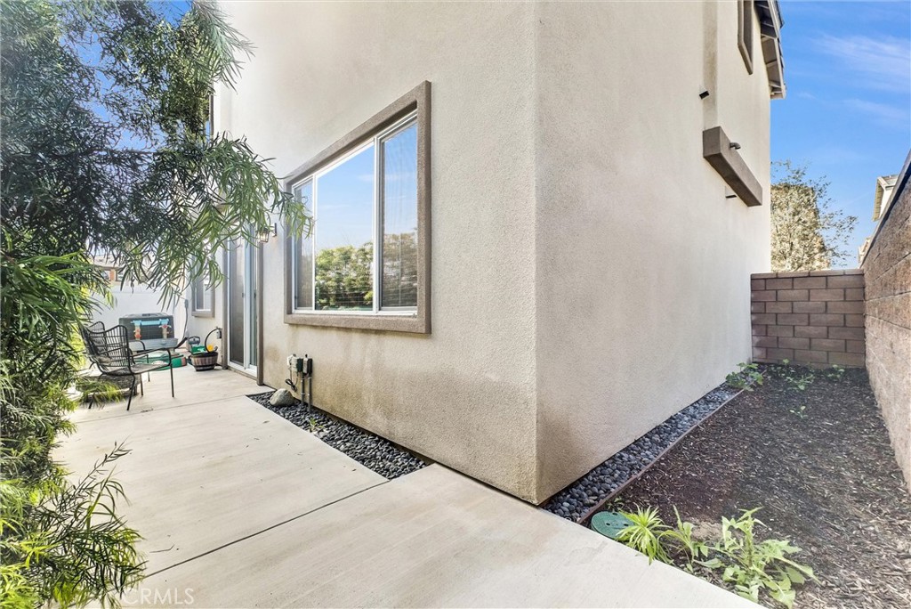 683 E Joseph Privado