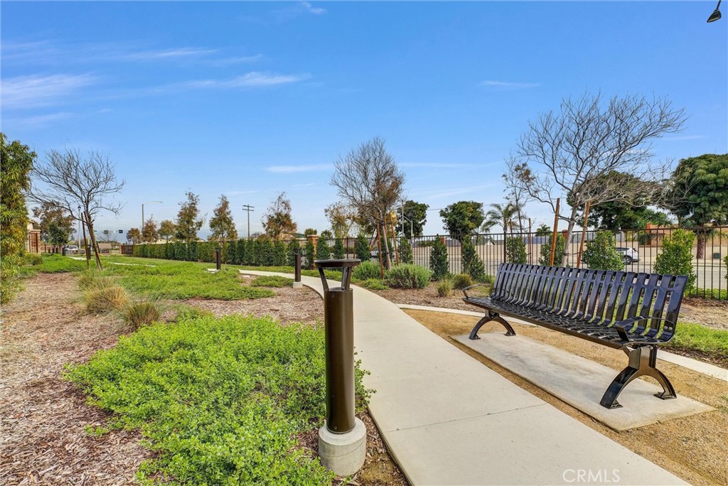 683 E Joseph Privado