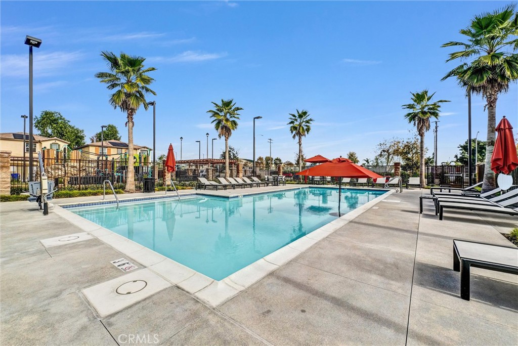 683 E Joseph Privado