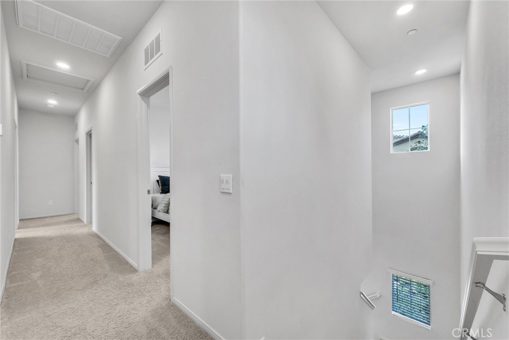 683 E Joseph Privado