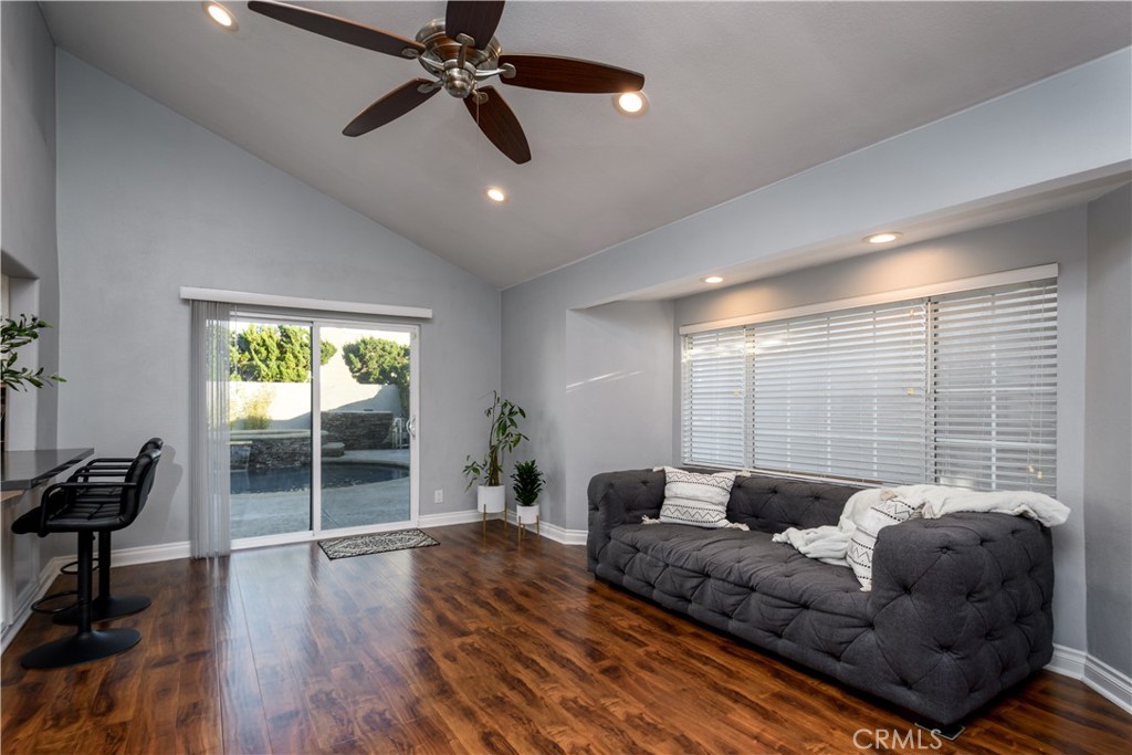 1126 Naples