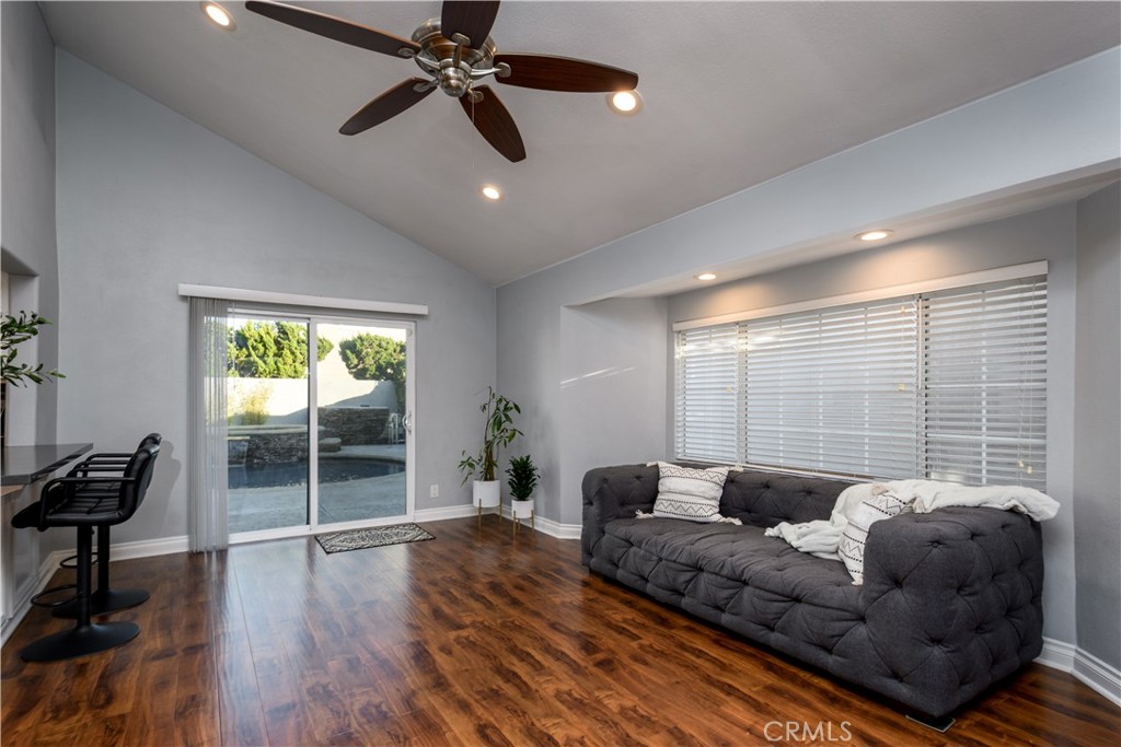 1126 Naples