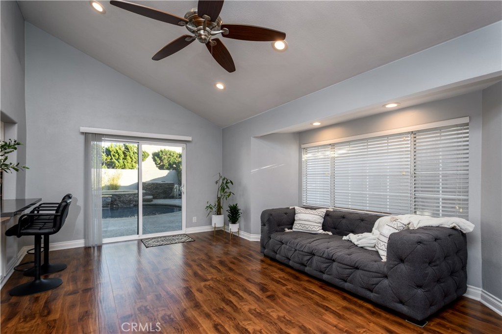 1126 Naples