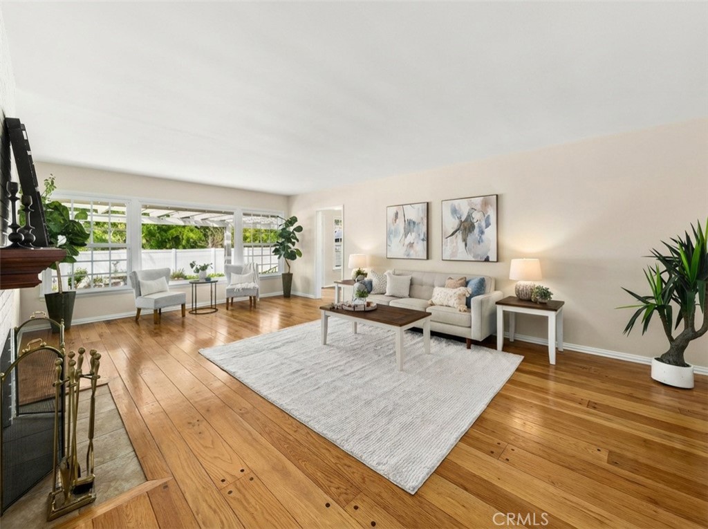 1115 N Richman Avenue