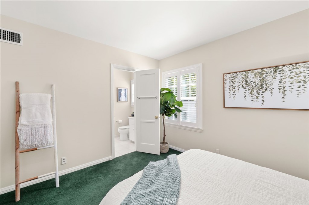 1115 N Richman Avenue