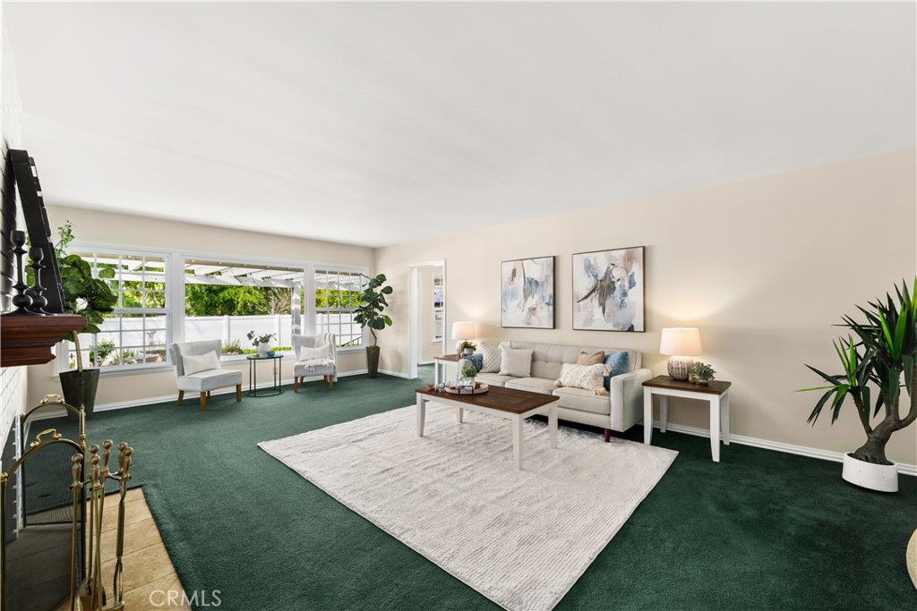 1115 N Richman Avenue