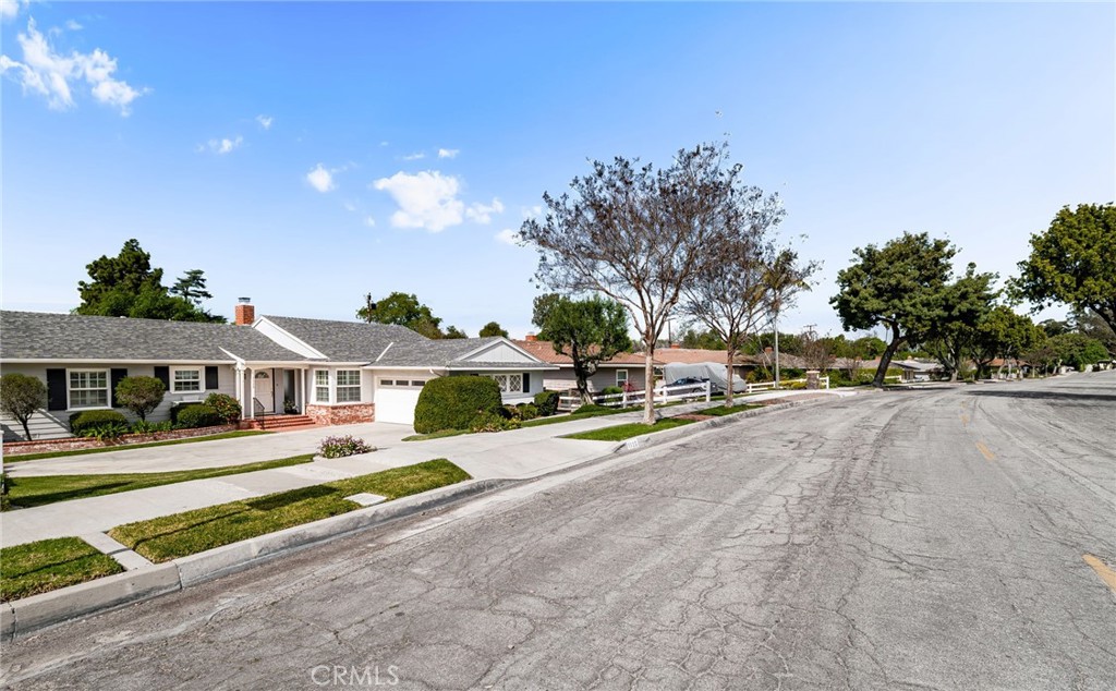 1115 N Richman Avenue