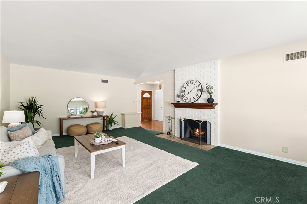 1115 N Richman Avenue