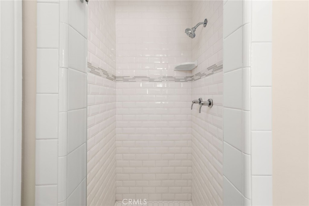 1115 N Richman Avenue