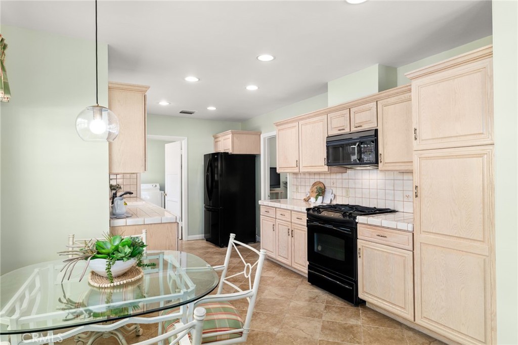 1115 N Richman Avenue