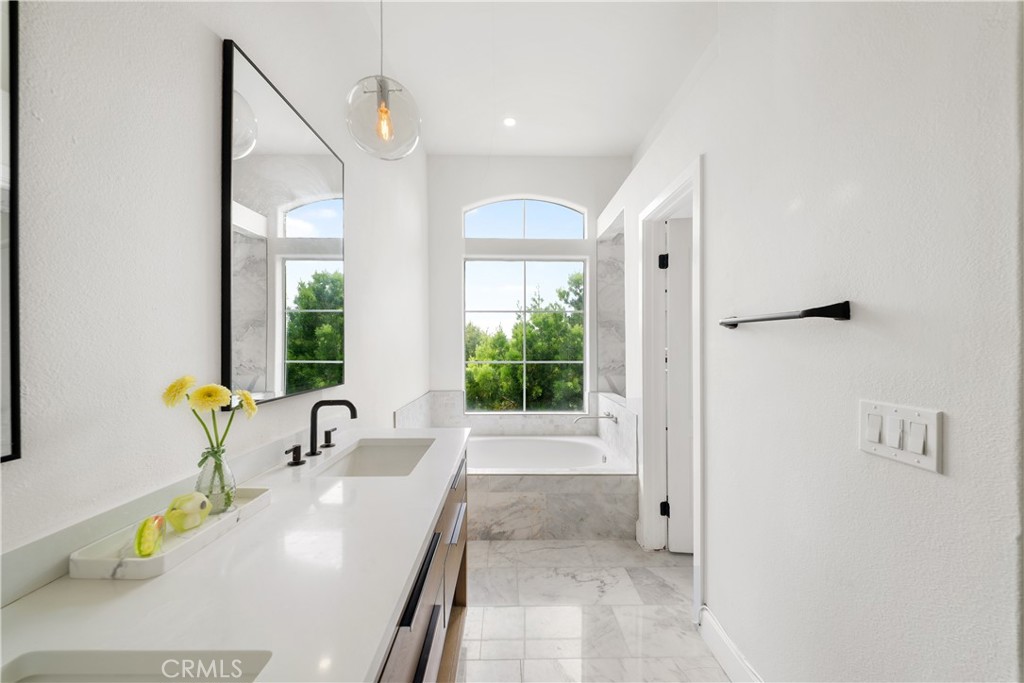 3001 Wisteria Lane