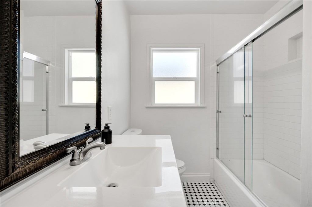 329 E 19th