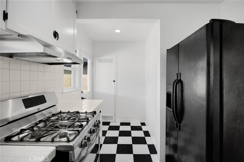 329 E 19th