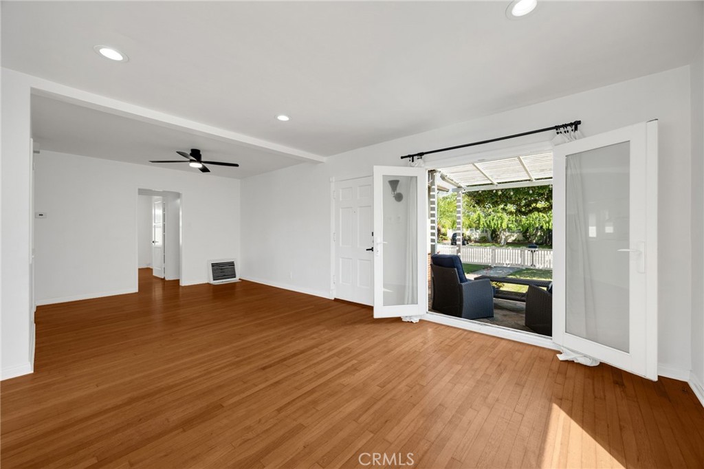 329 E 19th
